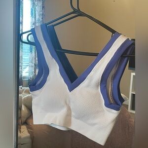aerie offline athletic top size small